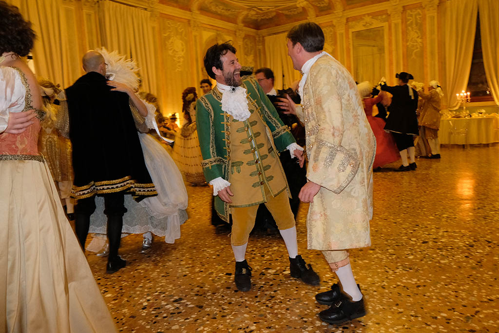 Venice Carnival Ball Бал Минуэтто 1800